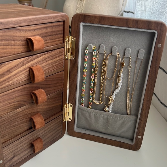 Jewelry - Walnut high end wood jewelry organizer